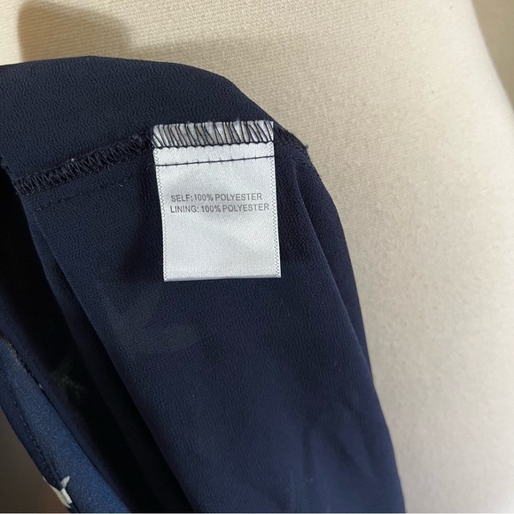 Rose + Olive Off Shoulder Blue Bird Floral Print Top Smocked 3/4 Sleeve Size M - Picture 5 of 6